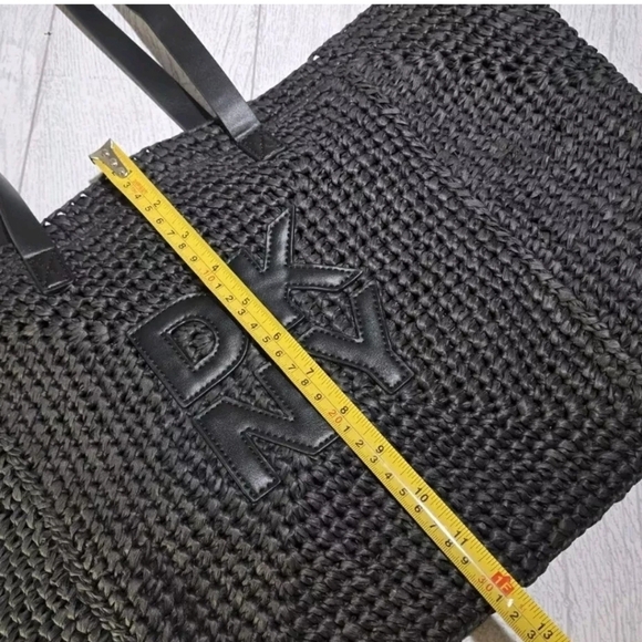 DKNY PALOMA R41ADF62 XL Black Tote, NWT MSP$148 - Picture 9 of 9